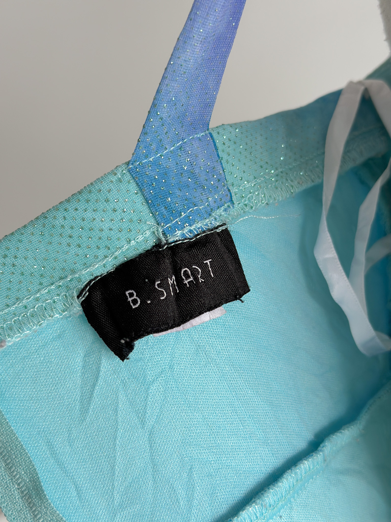 6FF8B83E-5A5C-48DD-86BA-615C5C45D46D