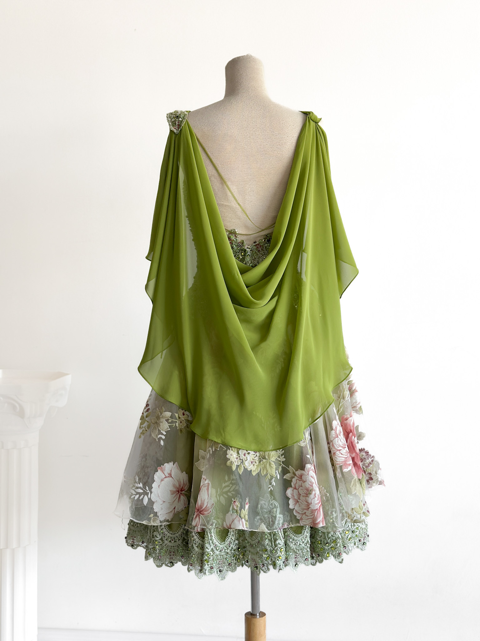 2249DB6B-E9E7-4D28-BD90-40CABE4472DC