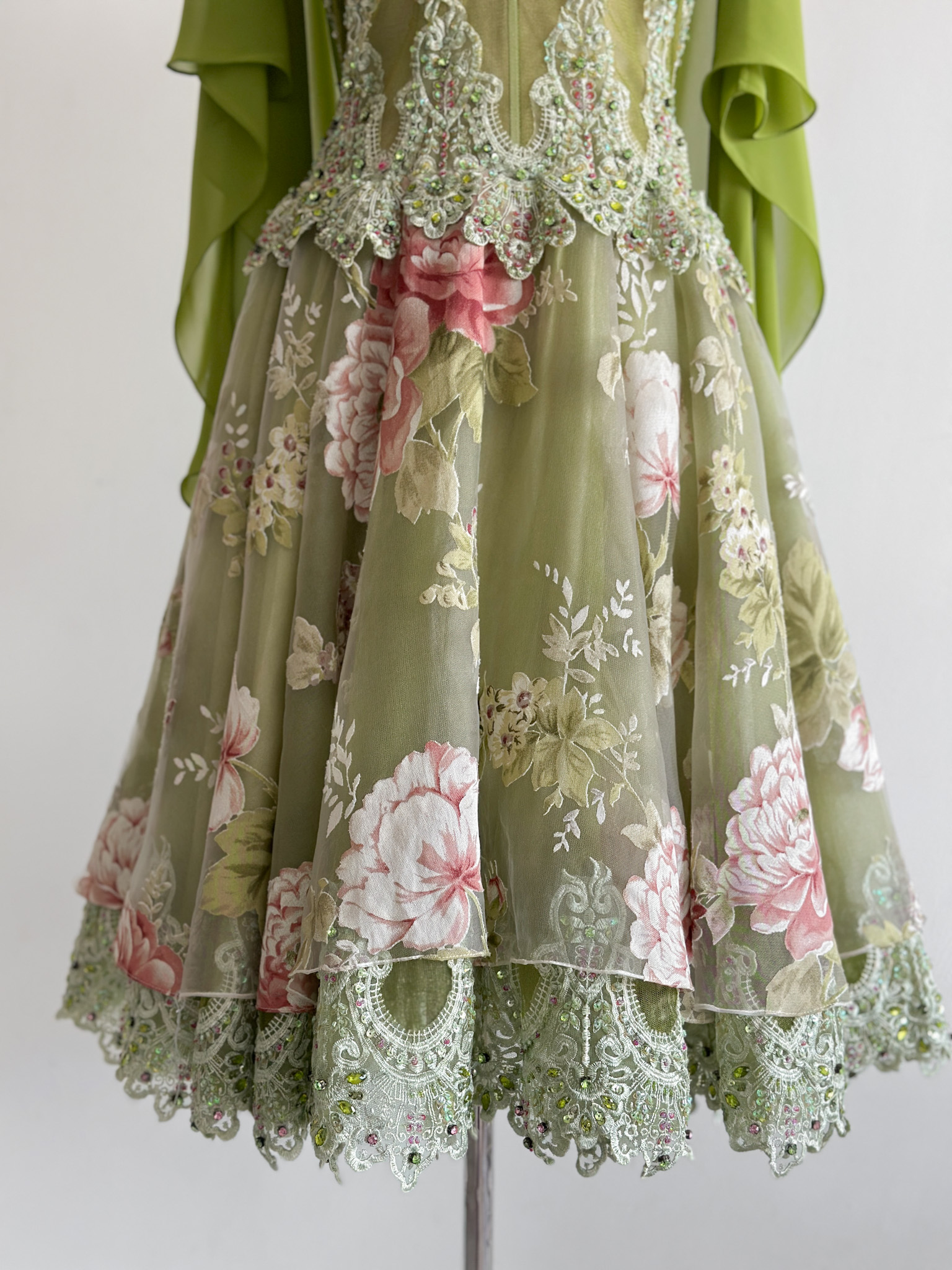 47105CF6-8C88-438B-8F28-E6D57BA84F7C