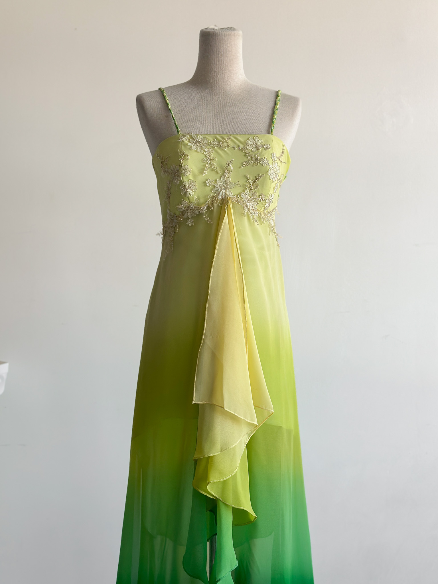 0FC7AD52-E495-4DB2-81C4-AC3B9D9BA8BC