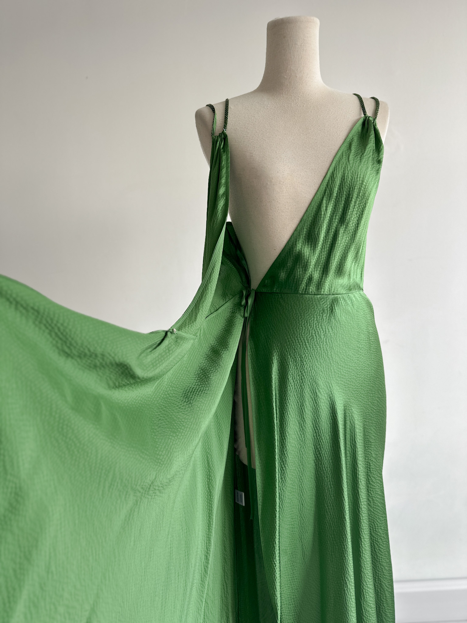 1961813E-B9E1-42E3-9261-6DEAB96DA49E