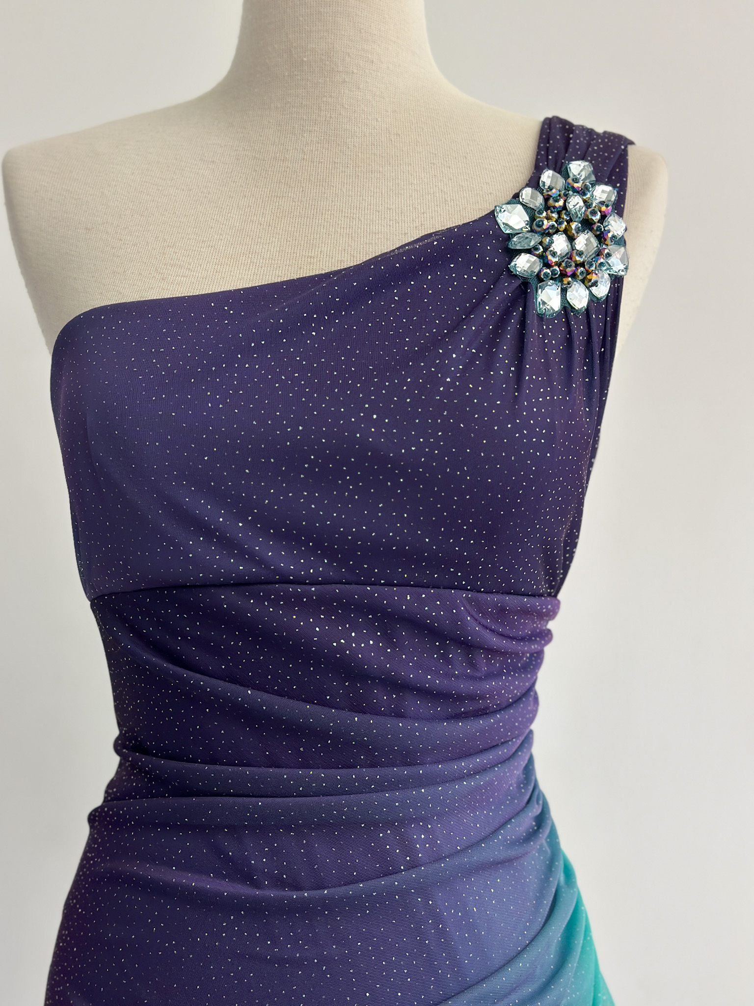 E8194B95-656F-4FCC-80C9-759597853F44