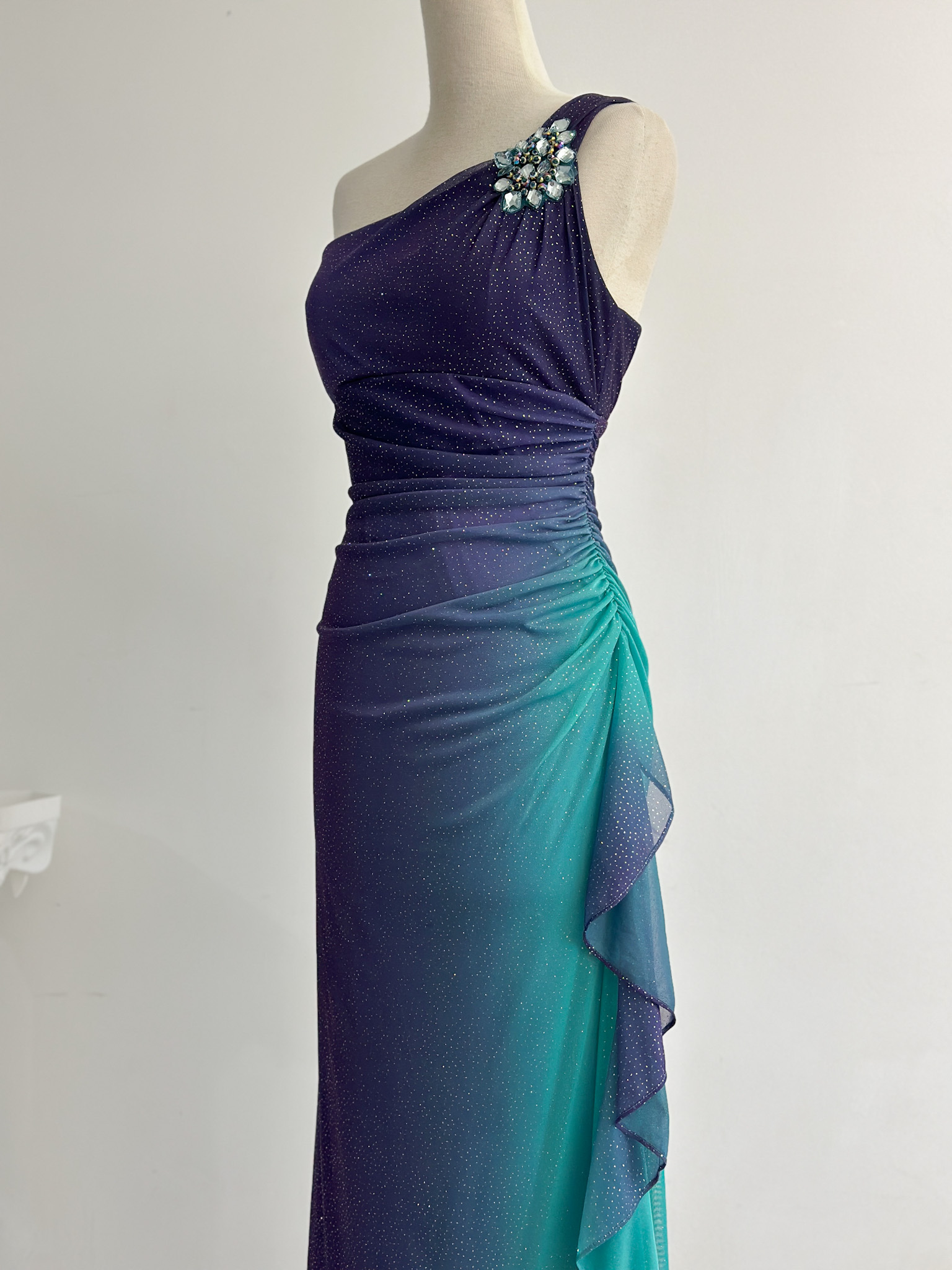 A3AF01F0-C80B-47FF-8A2B-B7BFA9DE1D27