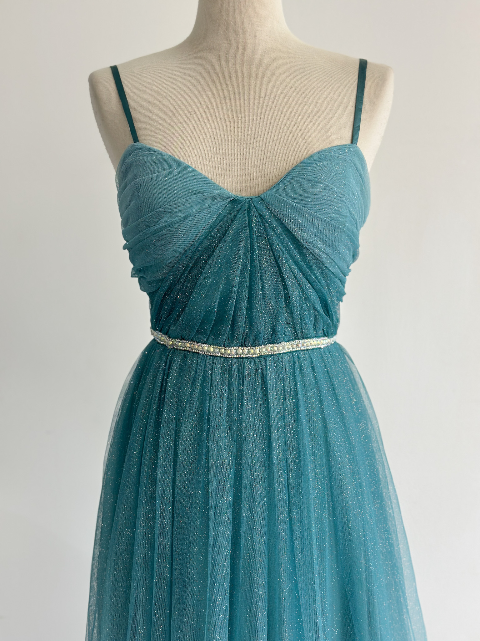 6915D3F6-1FAA-4FFF-A974-25739A6EB9EC