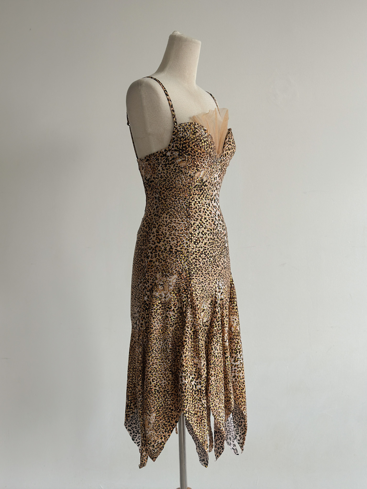 2ABA7DF7-5302-492C-844B-D3C3892A86D5