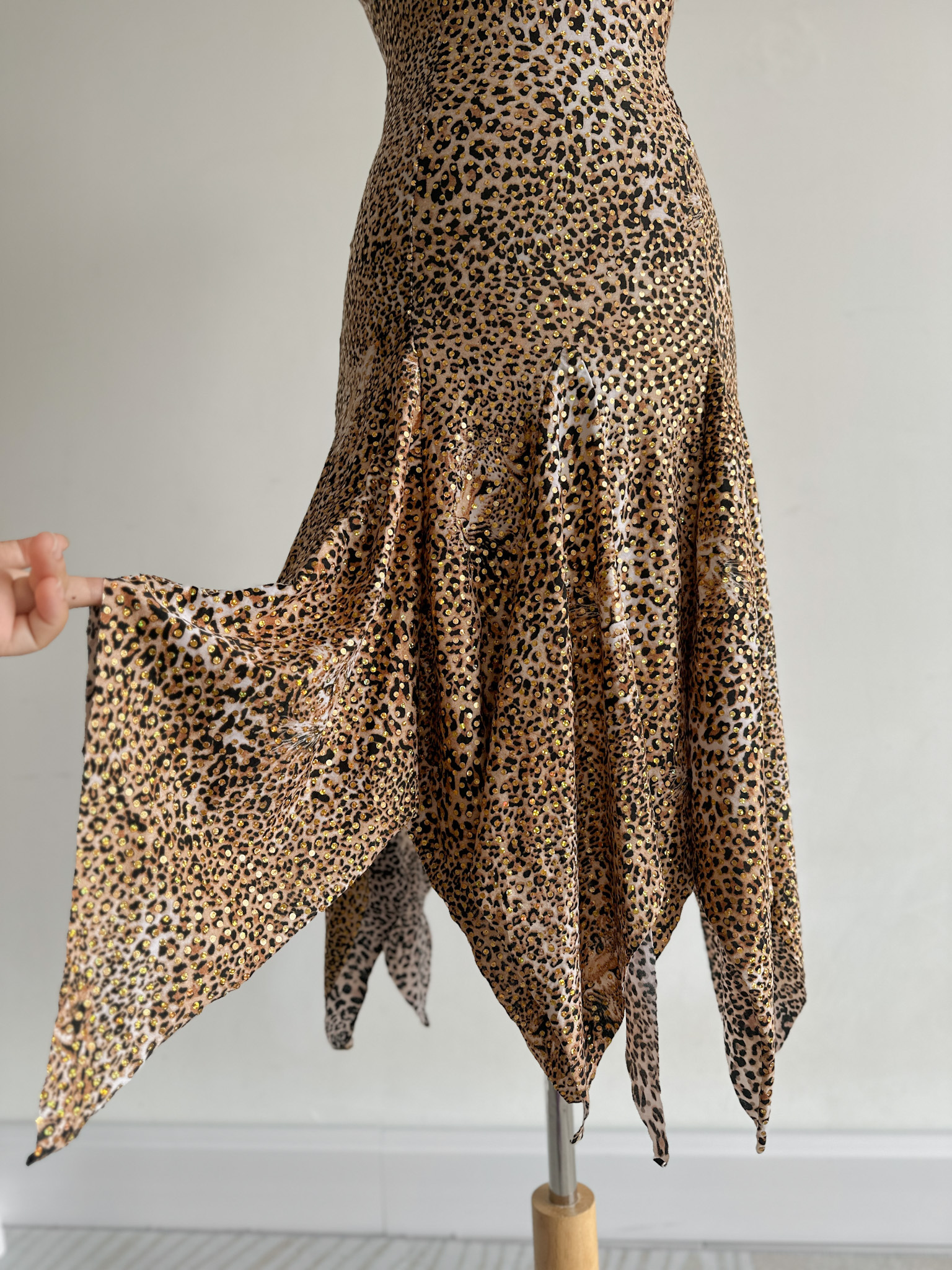 0F0C0E5A-F9F2-4EF0-A6E3-7DAD21FA1E05