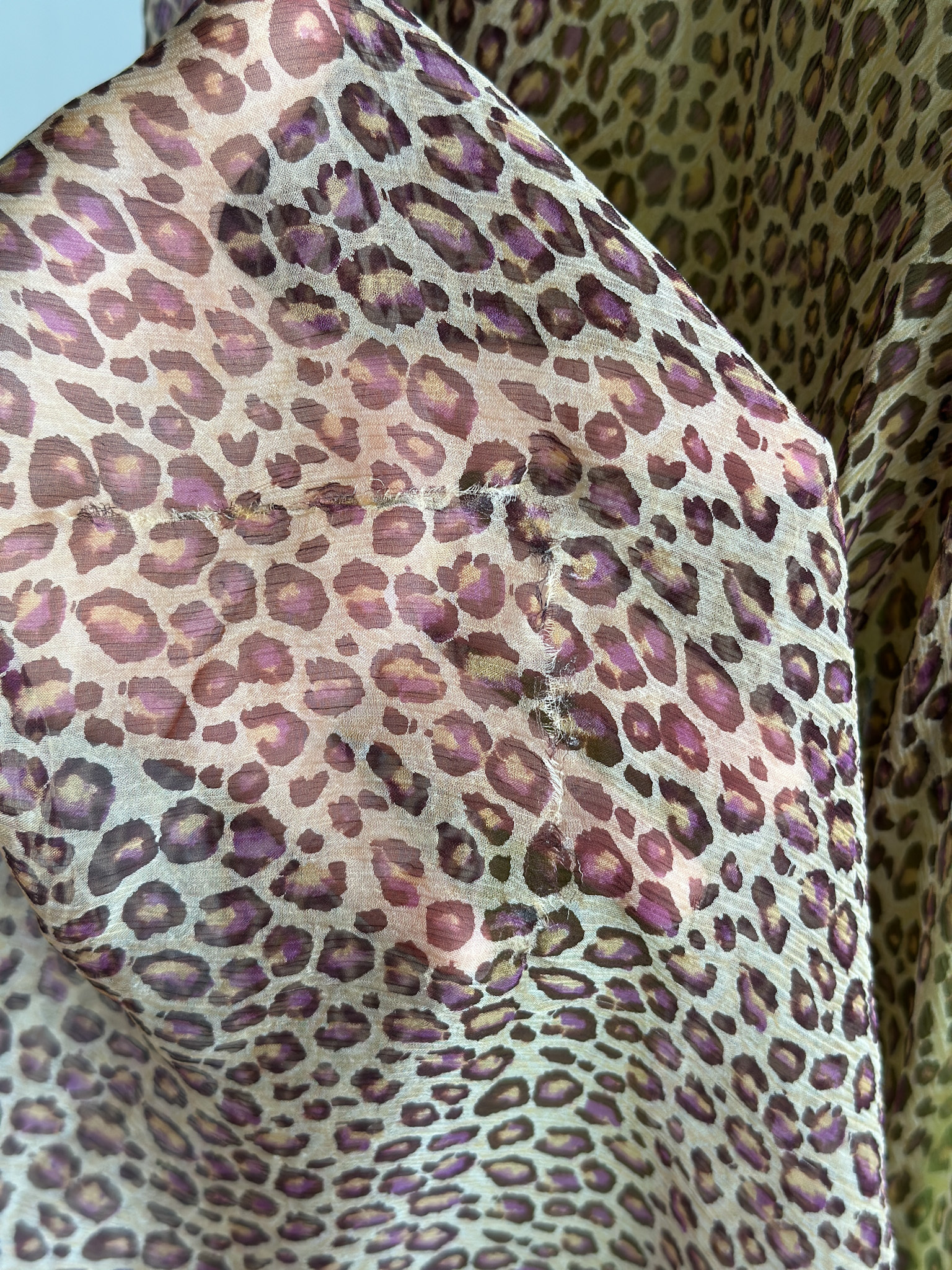 ECDDFFD2-ABE0-4DF9-87D5-D91E837E80BD