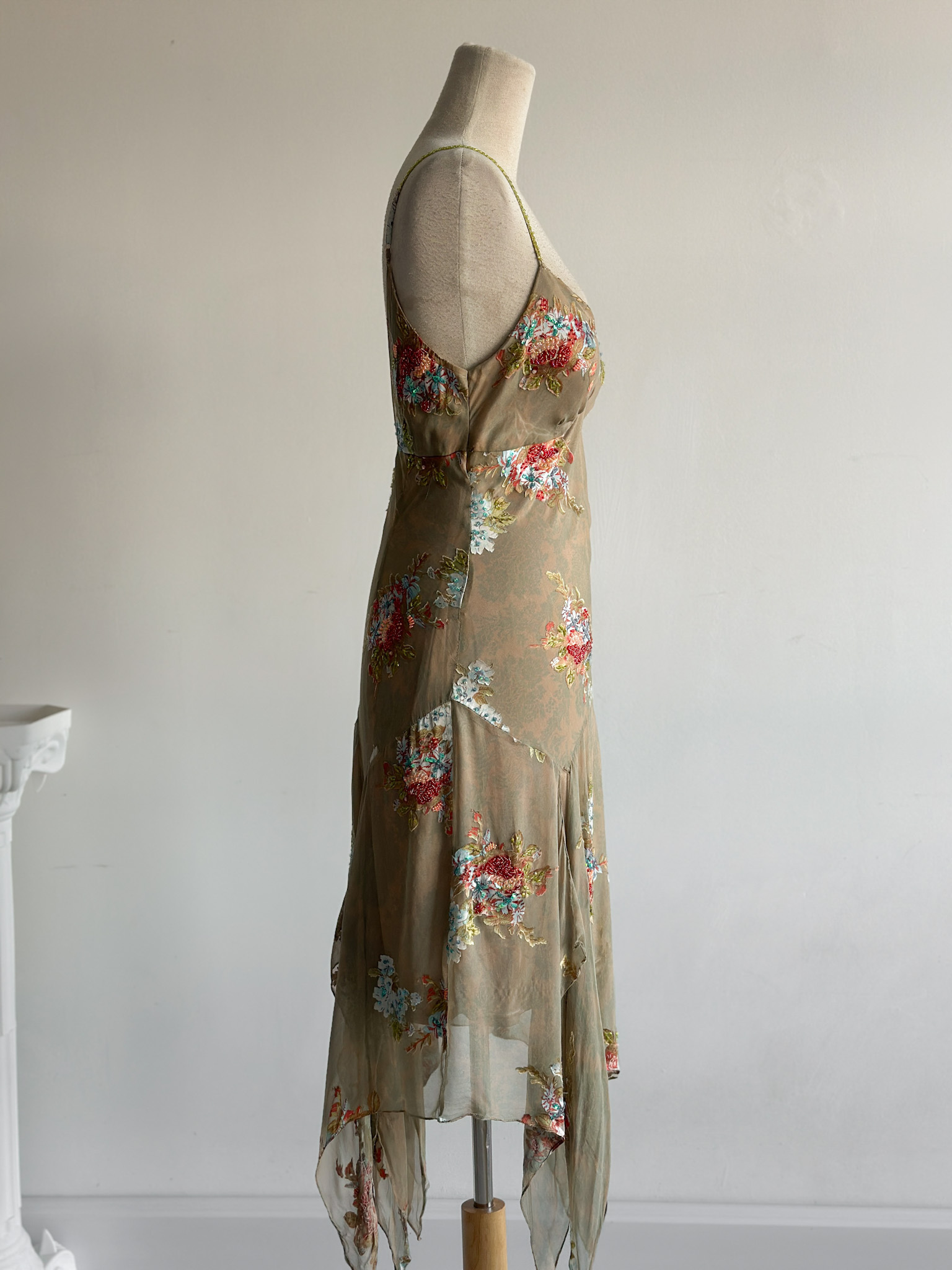 A1EE74E3-F35B-4972-A0C9-9B12E87E1646