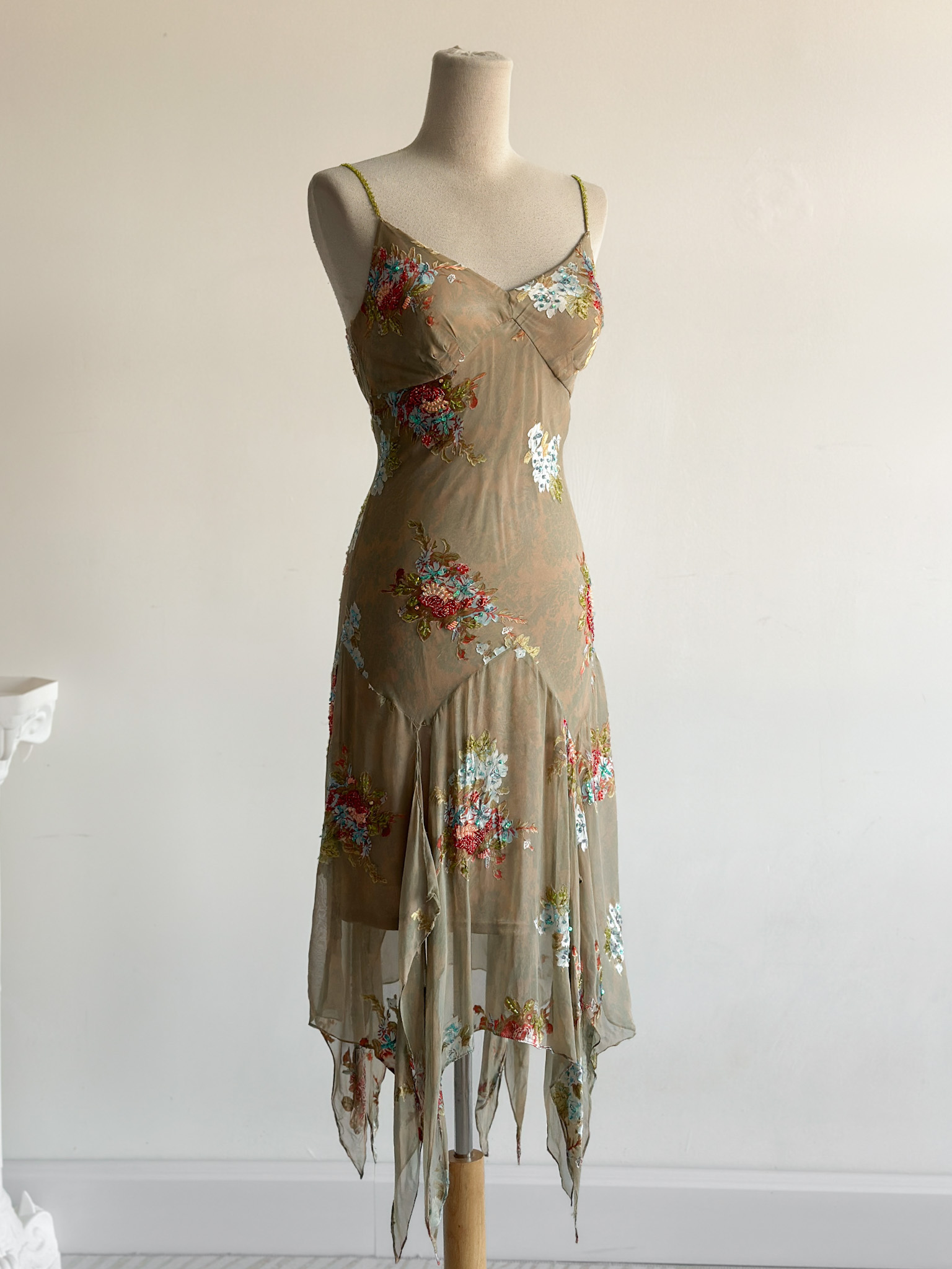 459E4576-CEB3-4D9D-9B25-EB0CE913221C