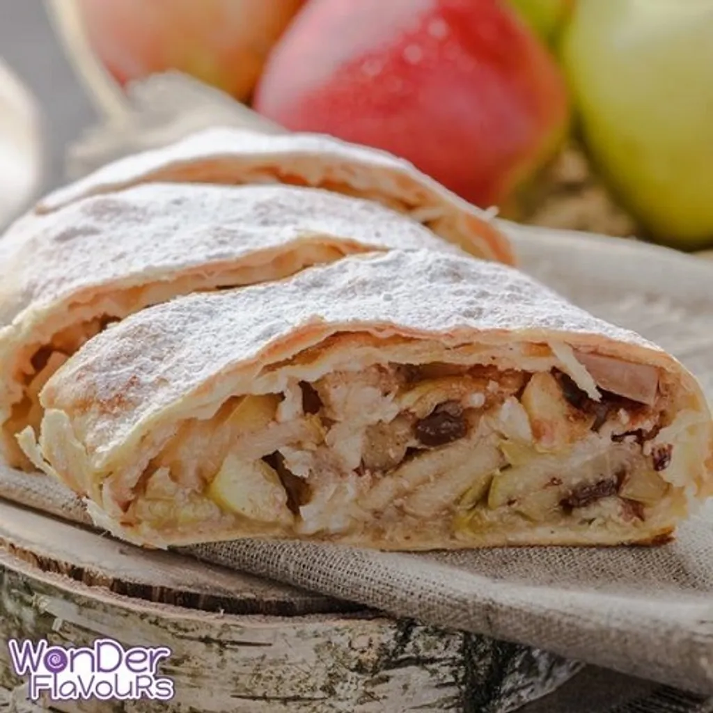 Apple_Cinnamon_Strudel_590x.jpg