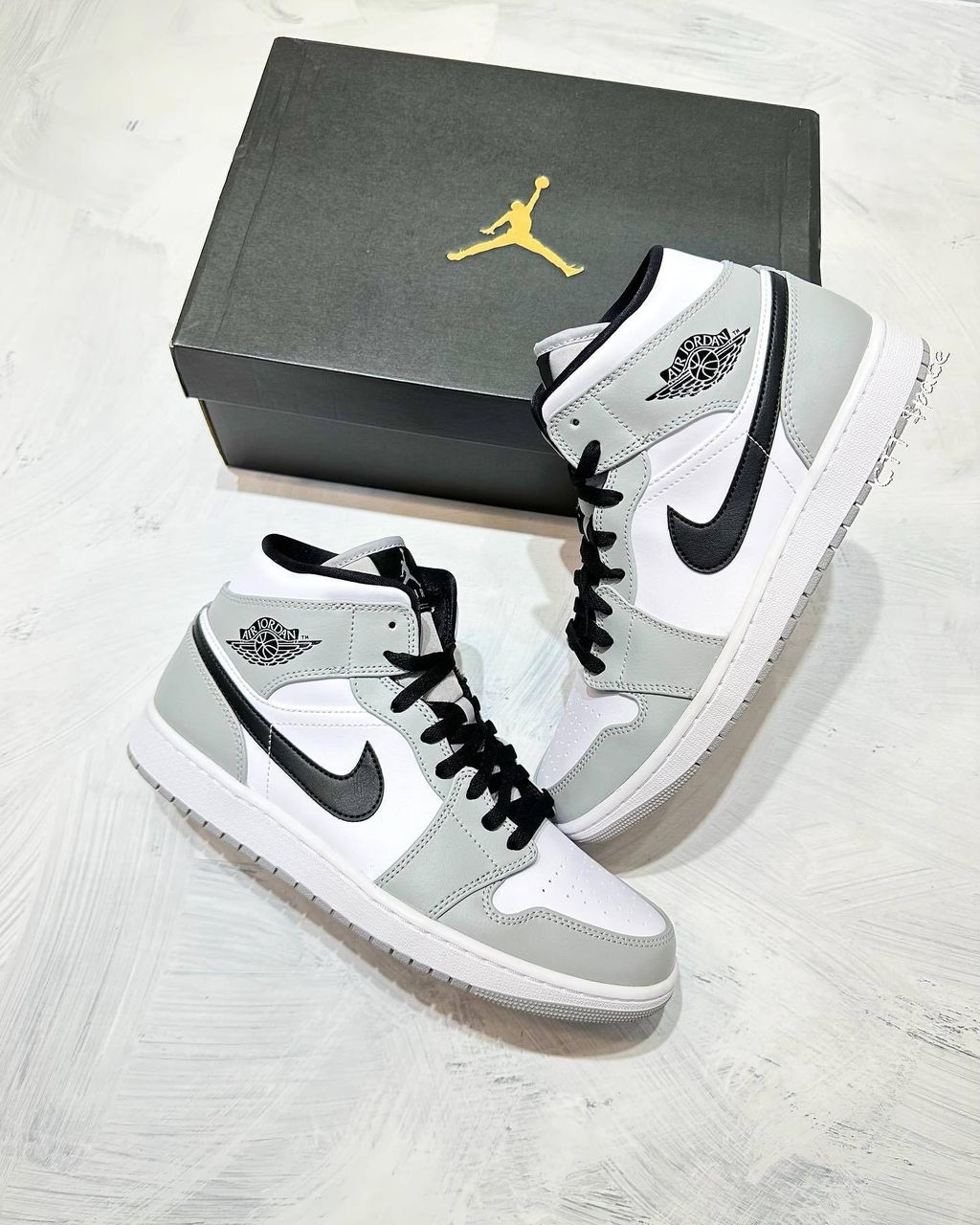 Air Jordan 1 Mid Light Smoke Grey Dior Men 554724-092 GS 554725-092