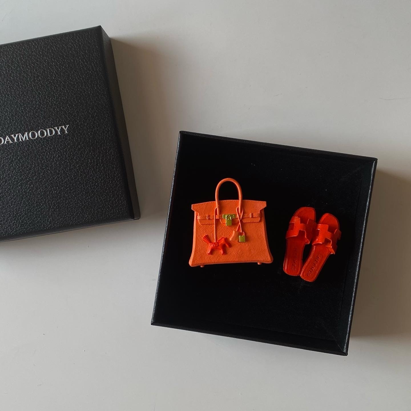 19054AB0-0196-4AD6-960C-532D05A9E54F