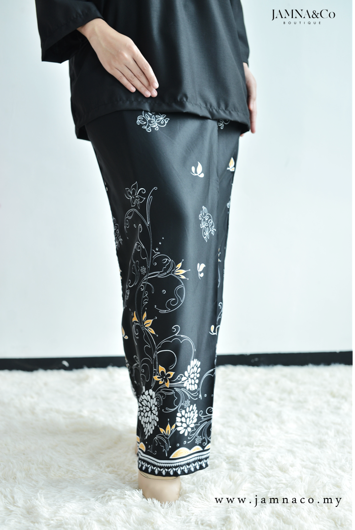Kurung Kedah Batik Opah Black