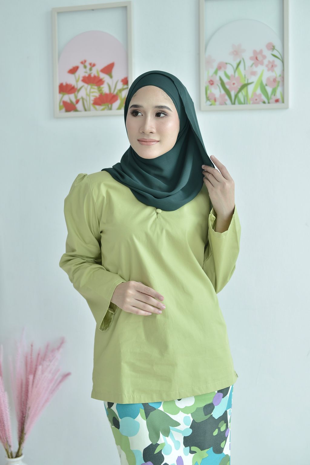 KURUNG KEDAH AWRA SAGE GREEN