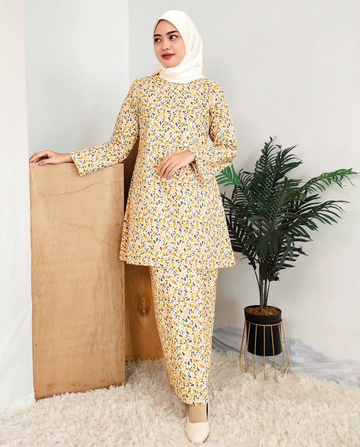 KURUNG PAHANG PUSPA SUMMER FLORALYELLOW