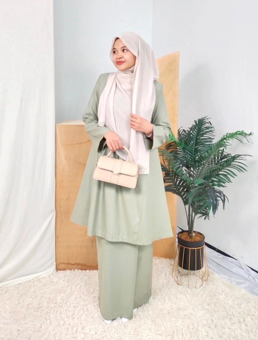 Kurung Pahang Seri Dahlia Mint with handbag