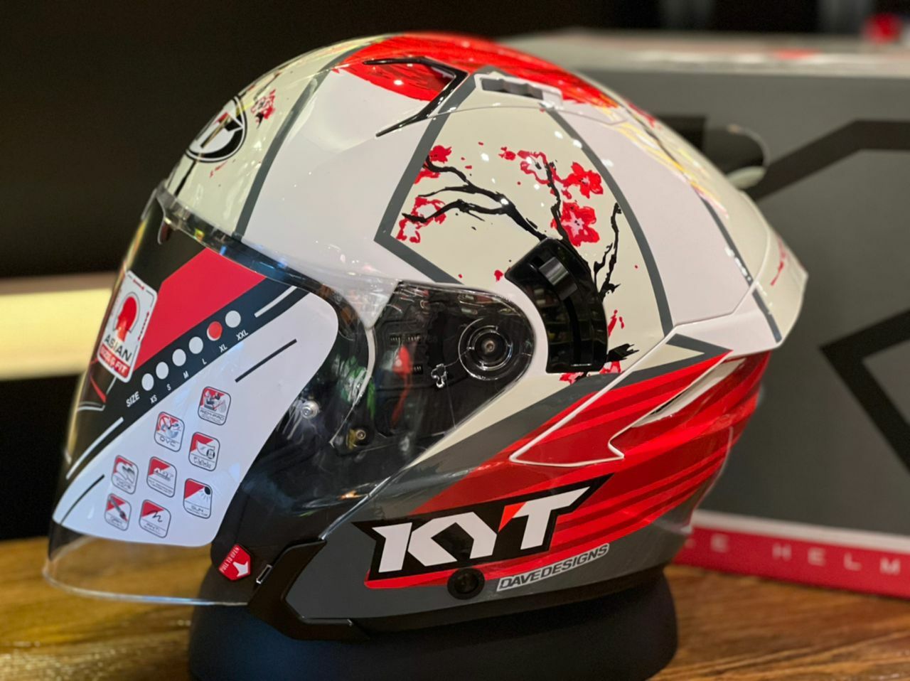 KYT NFJ XAVI SAKURA RED VANDERS HELMET