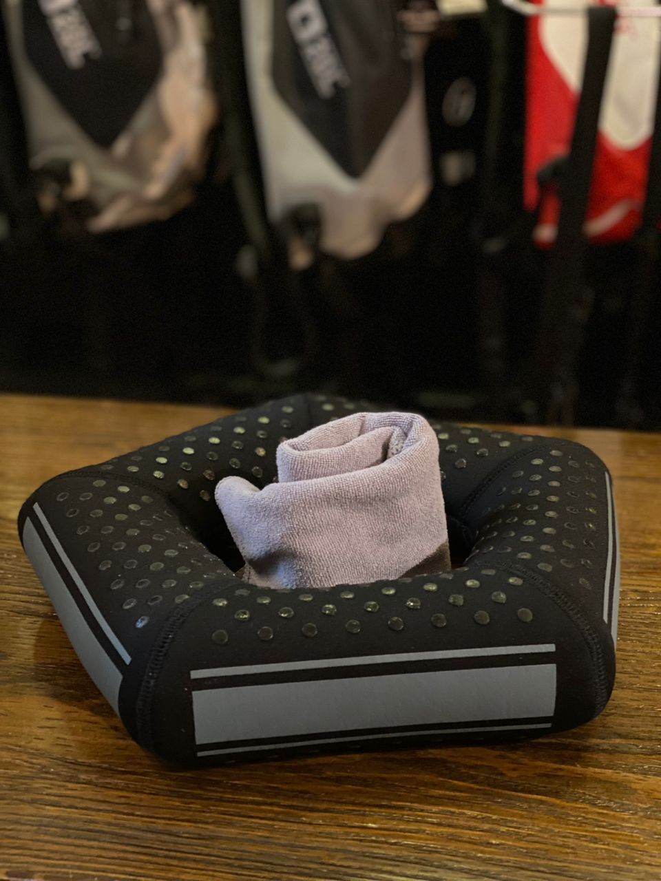 HELMET PILLOW/STAND AYAMSHIRO VANDERS HELMET