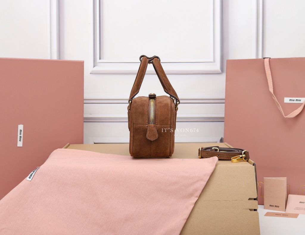 image_8DE7296A-EDD5-4BEF-86F2-4567AD1B8A63_1763544089