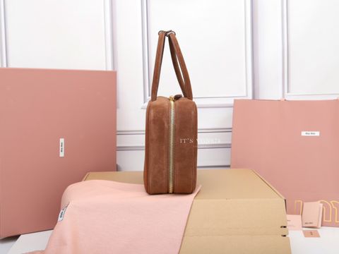 image_DBA6F87E-776A-4A8D-9B79-54E9F3D90168_1763544888