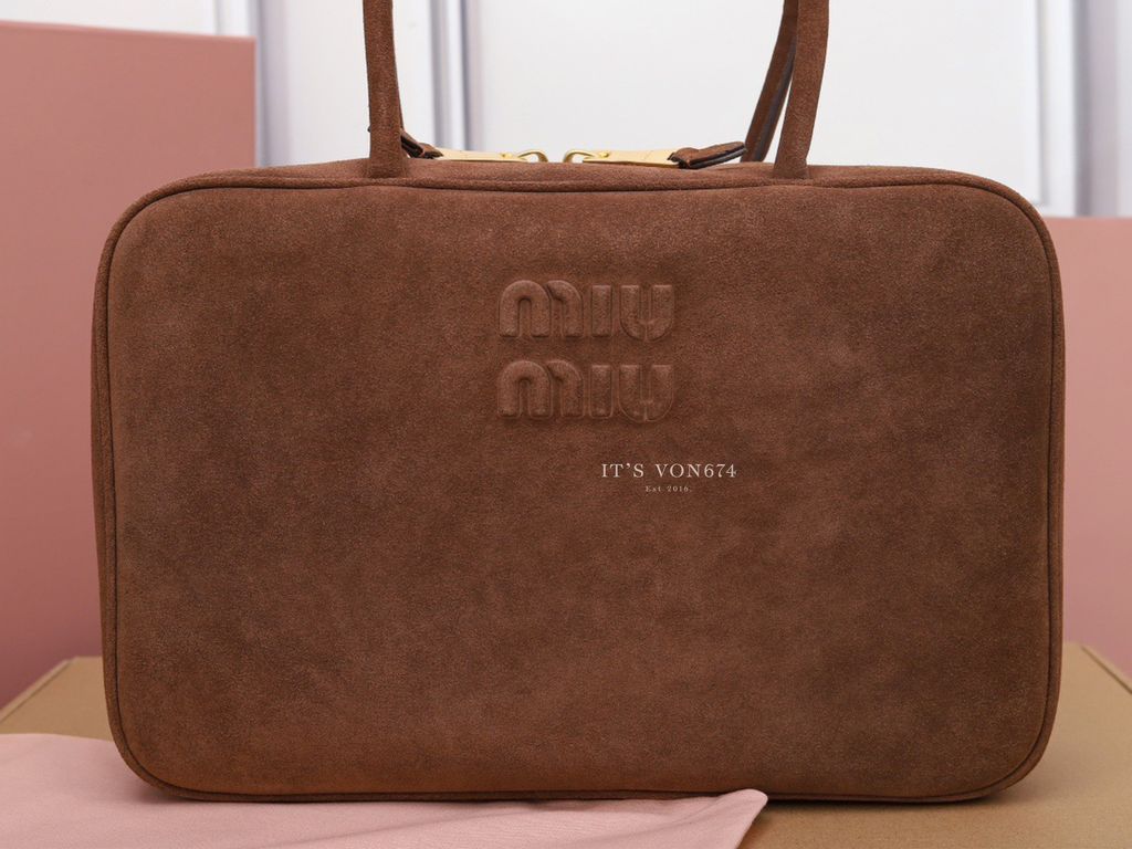 image_3D9EF0FD-343E-411D-B8B7-F98E77275F1A_1763544888