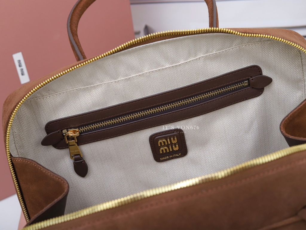 image_4AC533BD-CC87-4EE7-9FBD-E2E96B37DEA4_1763544888