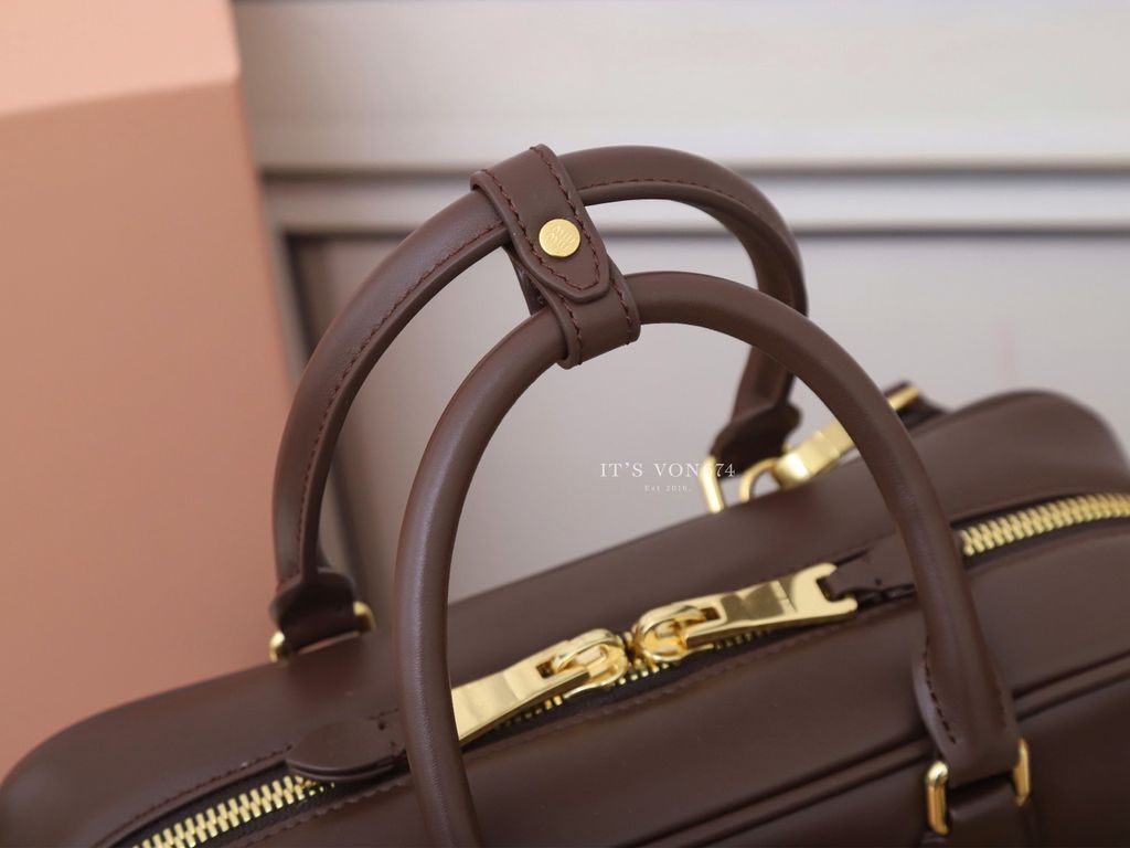 image_0C2FD6B8-F3E1-4B8C-A6A8-8469589457CA_1763550841