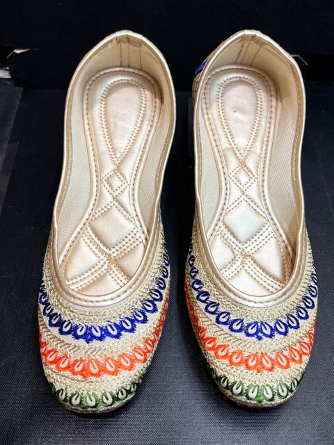 13f46ff2-9557-414e-80f3-3db3d0302bd4