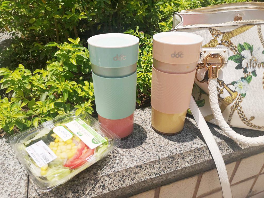 Cốc cầm tay của tôi Doc Green Light Cup, một chiếc cốc phải có trong mùa hè này