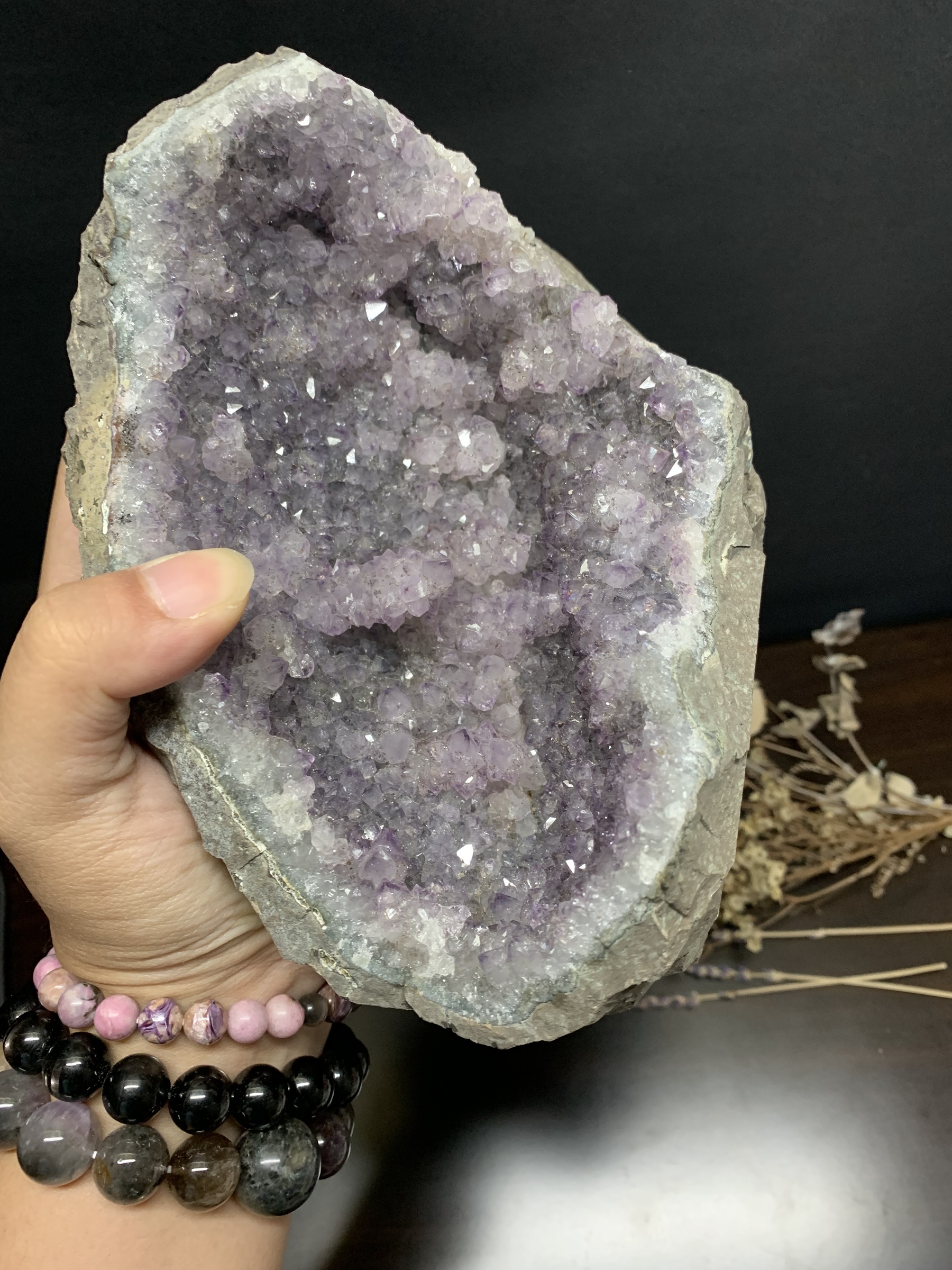 晶靈之露-12號獨一無二值得收藏鐘乳石著紫晶洞招財聚氣能量水晶