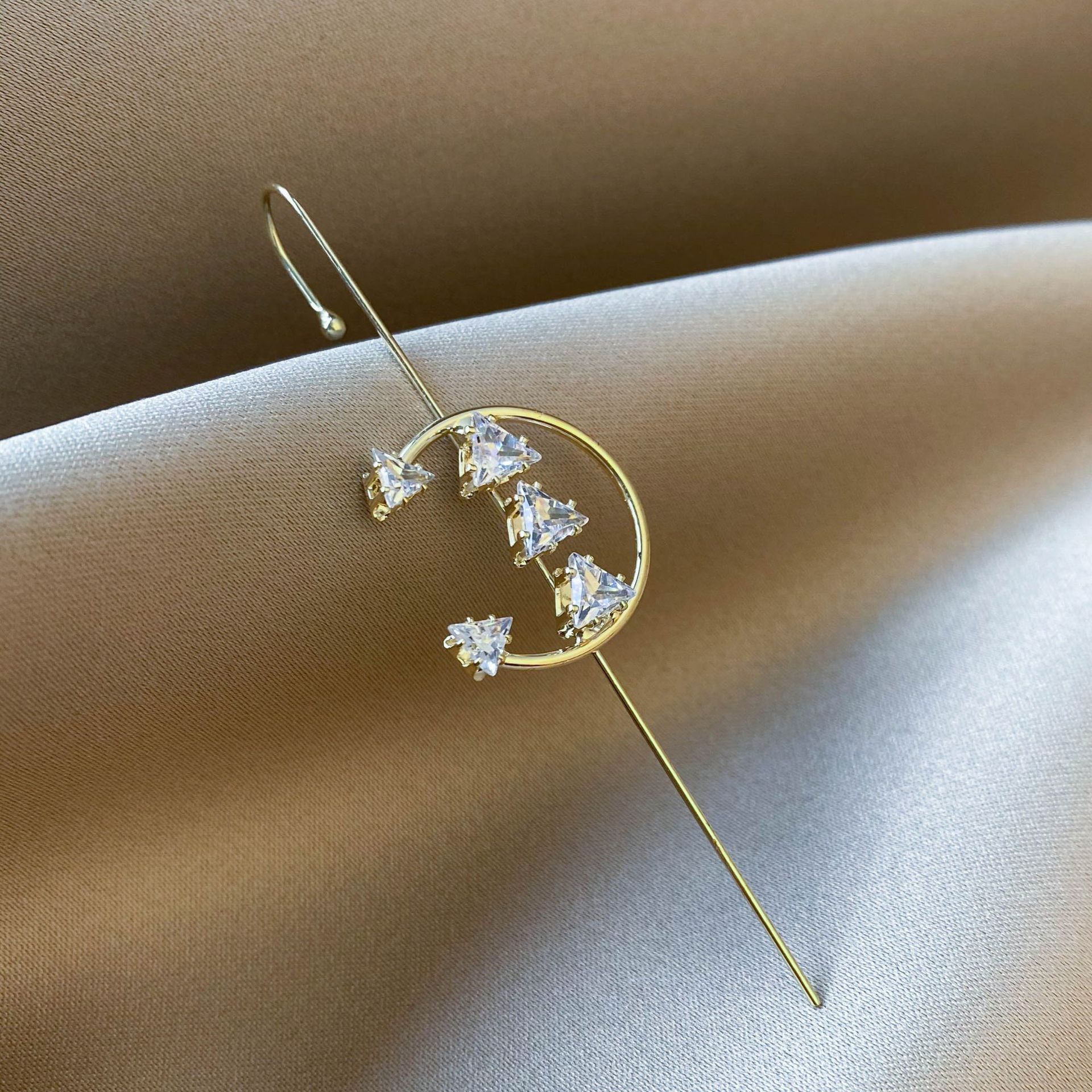 SKU-06-穿刺耳钉 C形钻.jpg