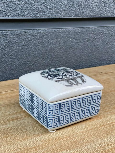 Porcelain Box Type 2 - 4.jpg