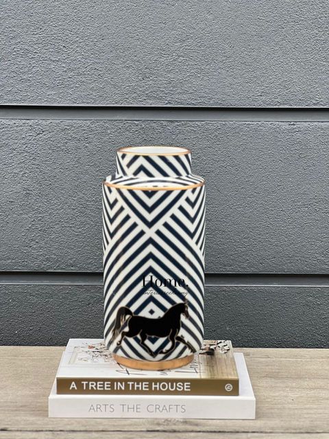 BLACK ZEBRA VASE