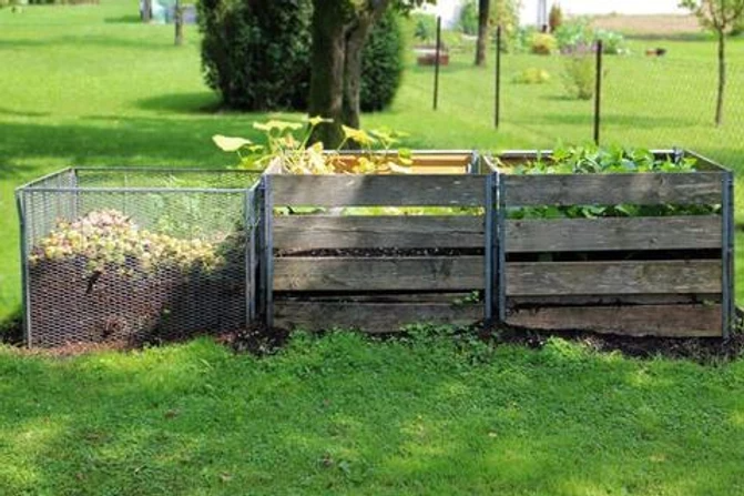 Food Cycler, heap compost, compost pile, how-to compost, pros cons compost pile, easy compost, compost instructions