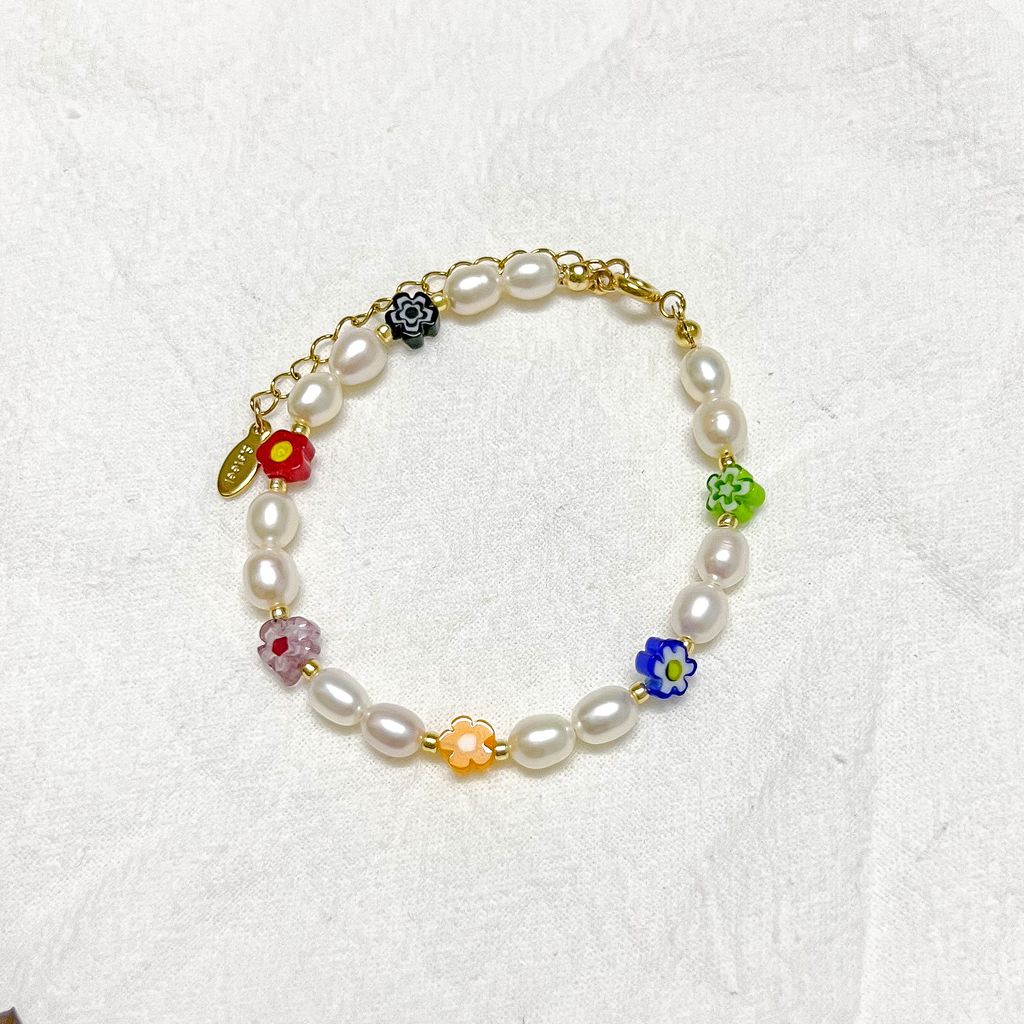 B05E4DAF-A898-44FD-BFF1-E46A98349FEA