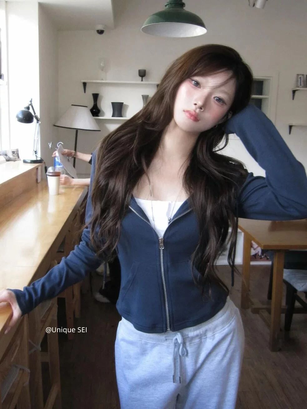 O1CN01jwLz5iu5NqJ27QNH~crop,61,0,983,1311~_!!2284799840.jpg_