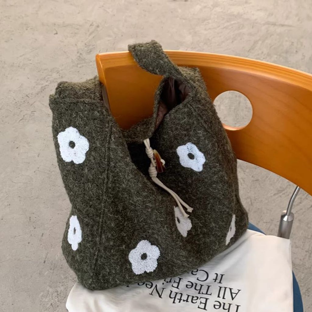 tw-11134207-81ztc-milhj70sv8cj8f