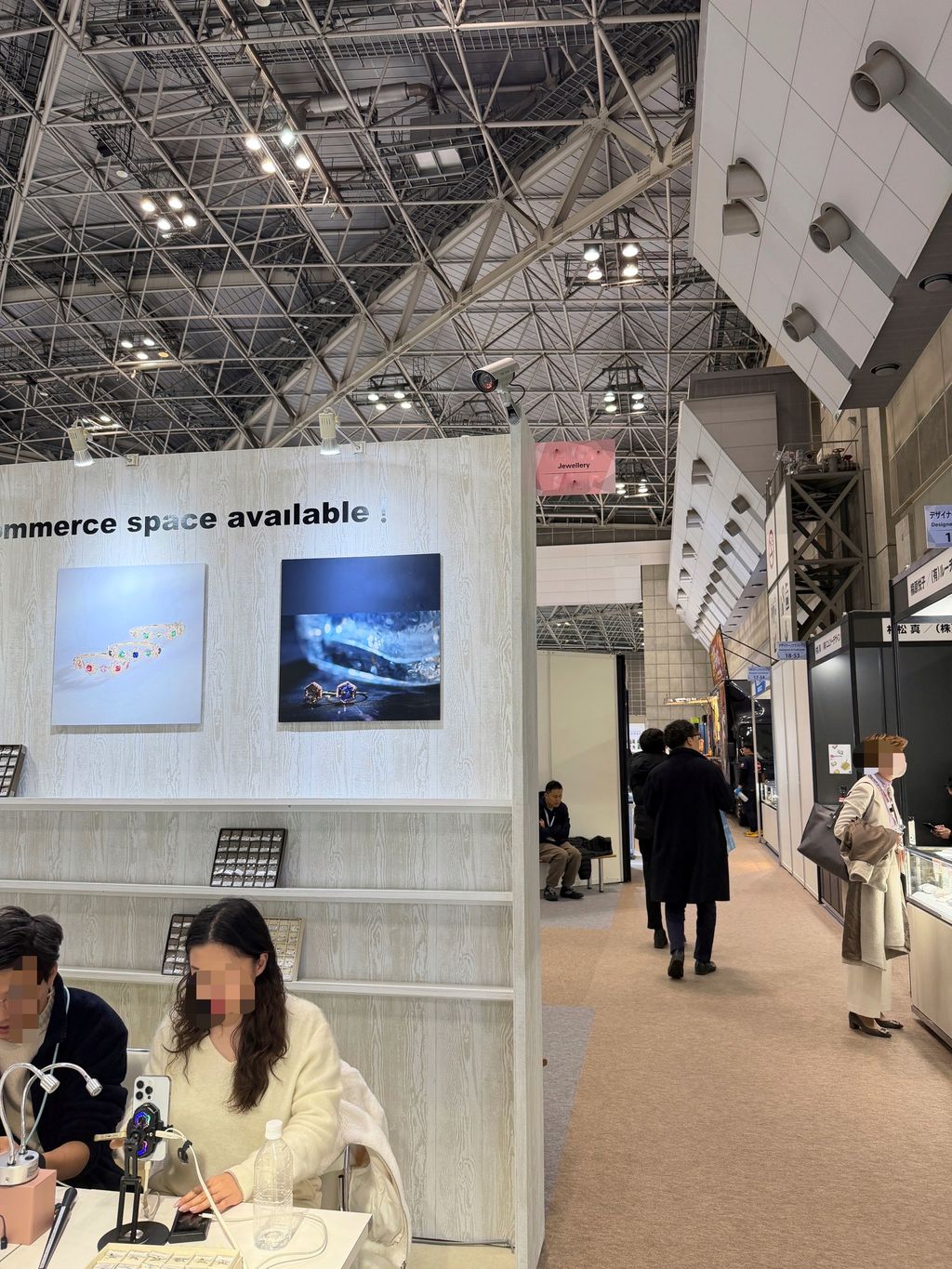我在日本珠寶展的展場上邊逛邊Google廠商｜幸李輕珠寶選品日記