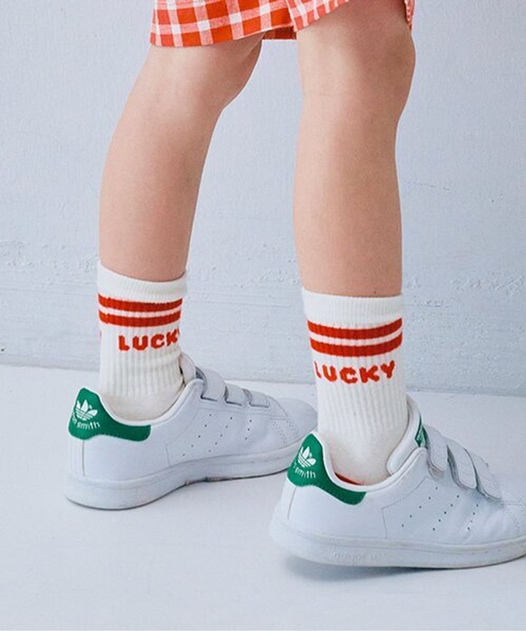 p.premier 的「新增顏色：多種設計款式的襪子，讓你想買各種顏色」 _ 象牙色