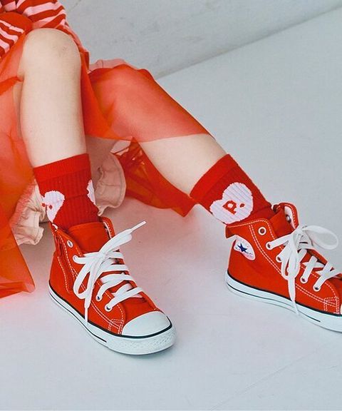 p.premier 的「新增顏色：多種設計款式的襪子，讓你想買各種顏色」 _ 紅色