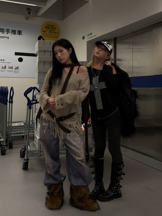 Cold-Blooded Muse | JOVEN