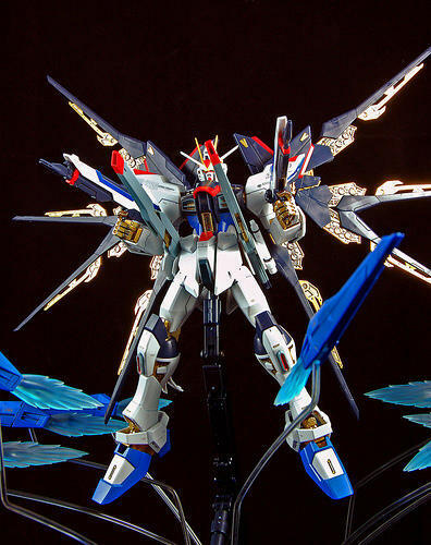 MG 1 100 Strike Freedom Gundam Full Burst Mode4.jpg