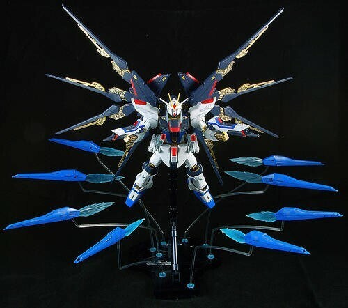 MG 1 100 Strike Freedom Gundam Full Burst Mode6.jpg