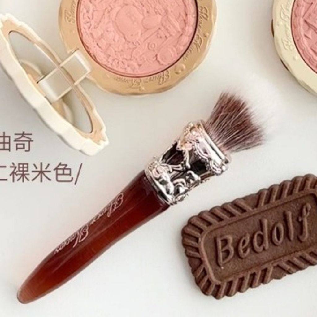 tw-11134207-81ztg-mf44zcfw2haje6