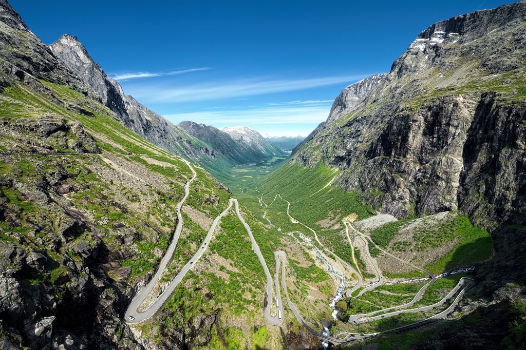 Norwegian road (1)