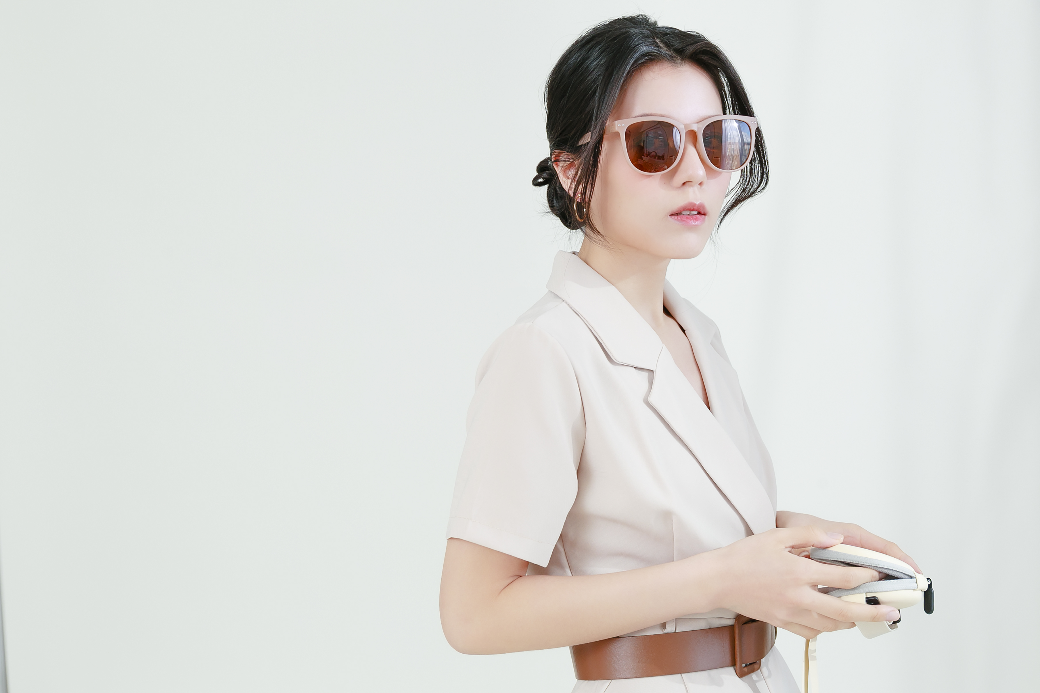 404-S2044-model-18.jpg 404-S2044-model-18.jpg