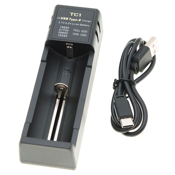 TC-1_howshot_charger_for_21700_Li-ion_battery_01