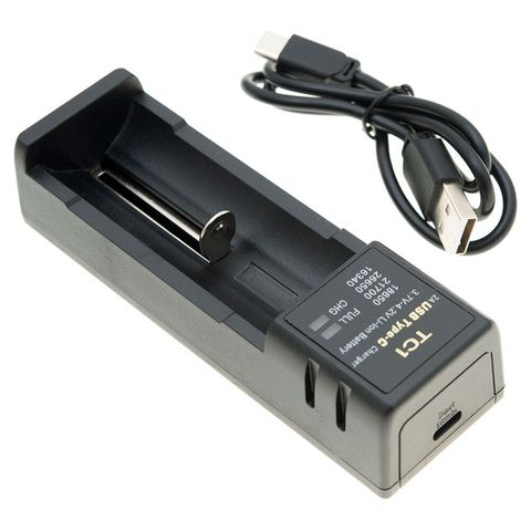 TC-1_howshot_charger_for_21700_Li-ion_battery_02