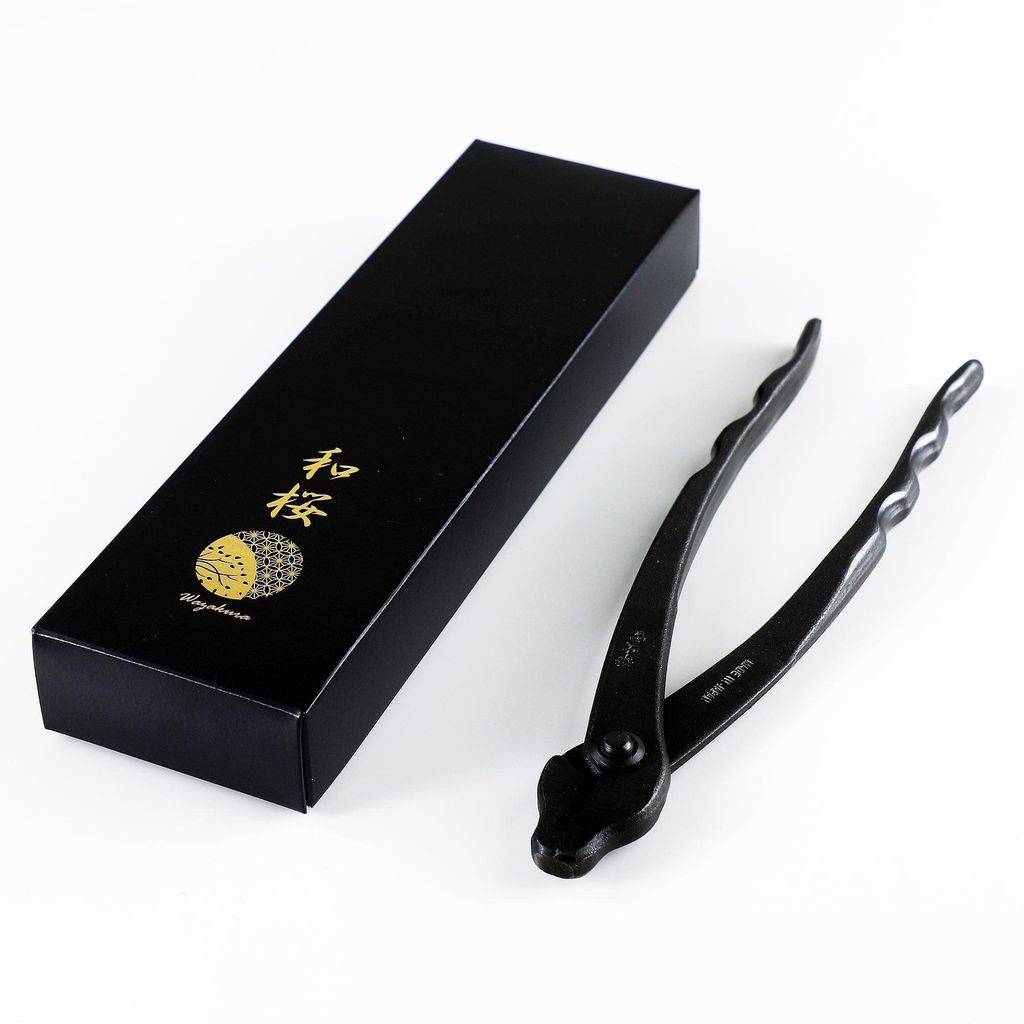 pliers-min_1024x1024@2x