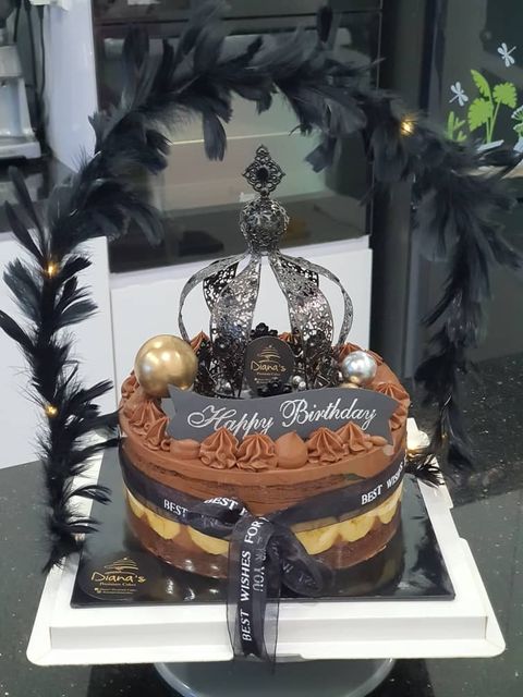 1. Black Crown Cake.jpeg